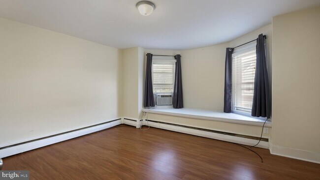 Main Bedroom - 348 Lafayette St