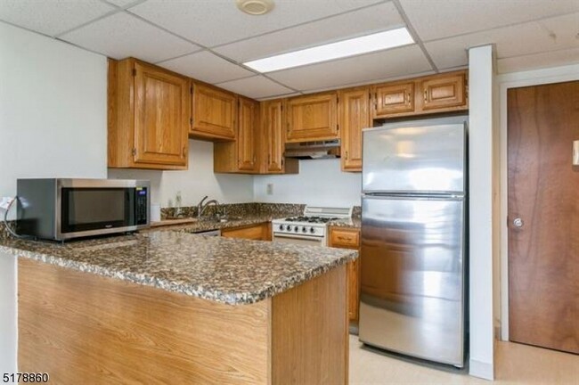 Building Photo - 3505 Bergen Turnpike