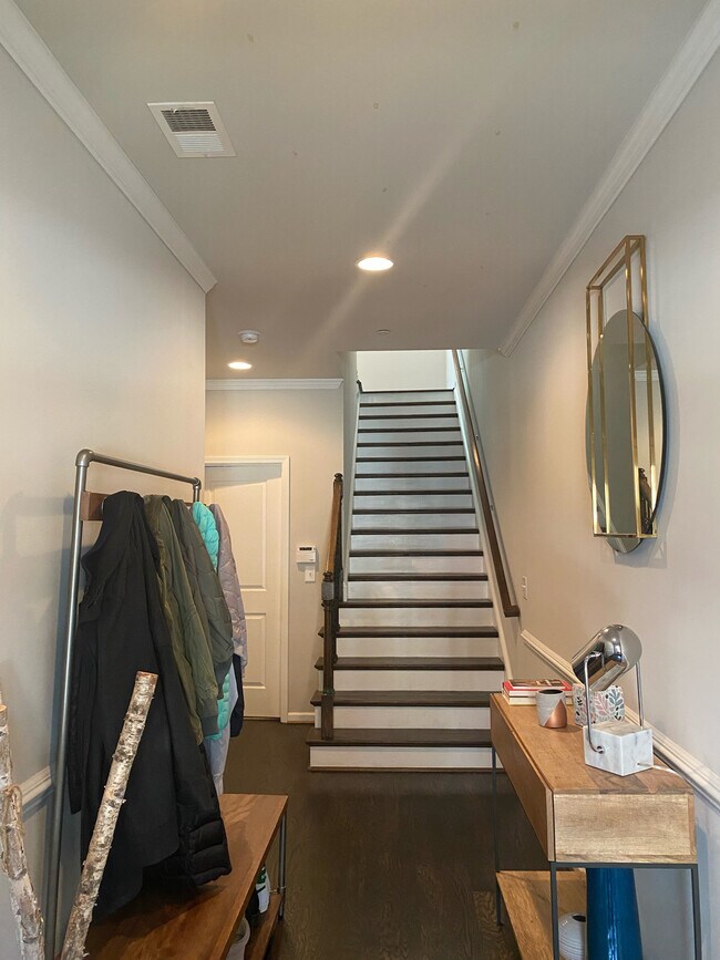 Building Photo - 955 Opelousas Way