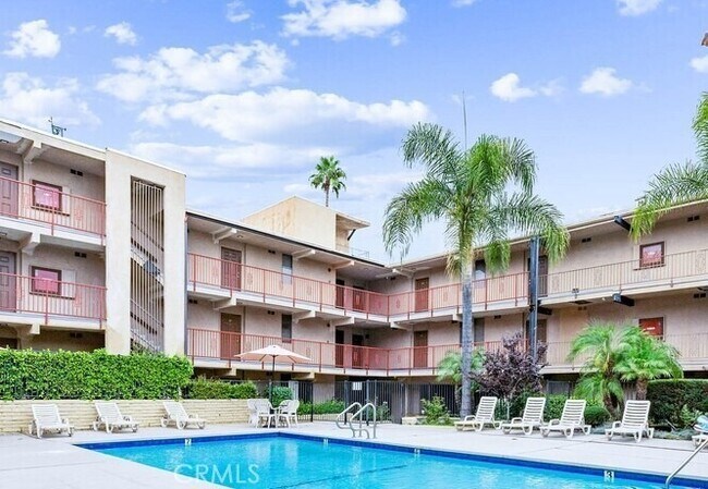 Building Photo - 17000 Burbank Blvd