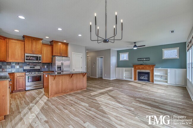 Building Photo - Spacious 4  BD Home with Modern Upgrades in Vancouver