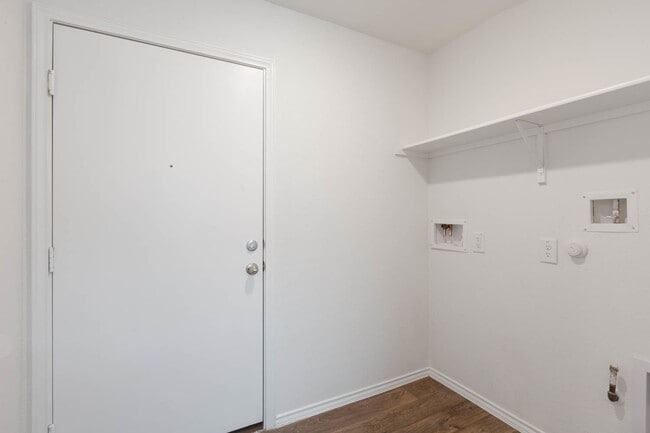 Building Photo - One Month FREE Rent!