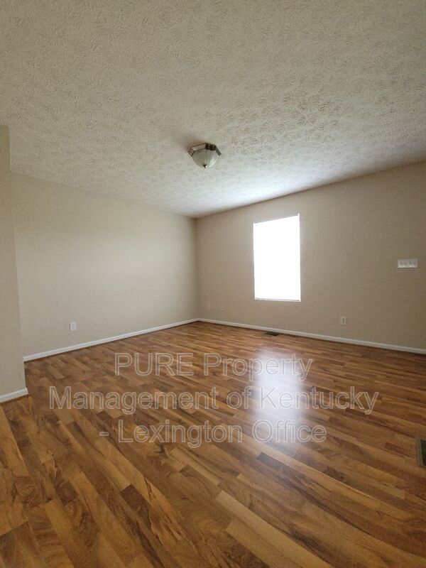 Building Photo - 524 Tomahawk Dr