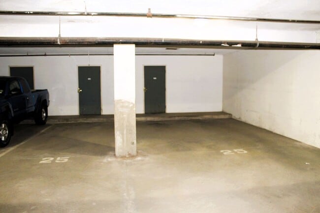 Building Photo - 307B Amherst St