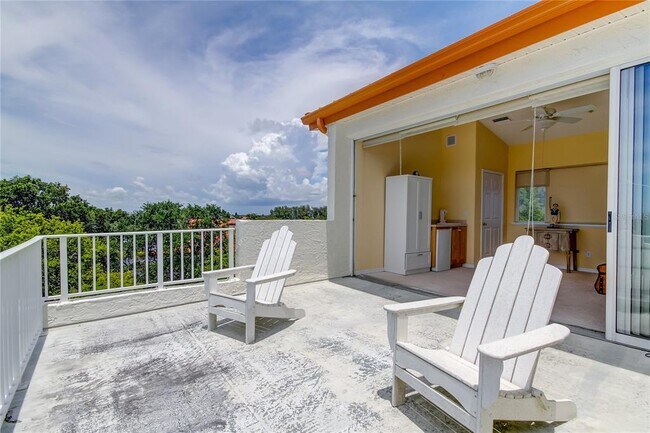 Building Photo - 1575 Pinellas Bayway S