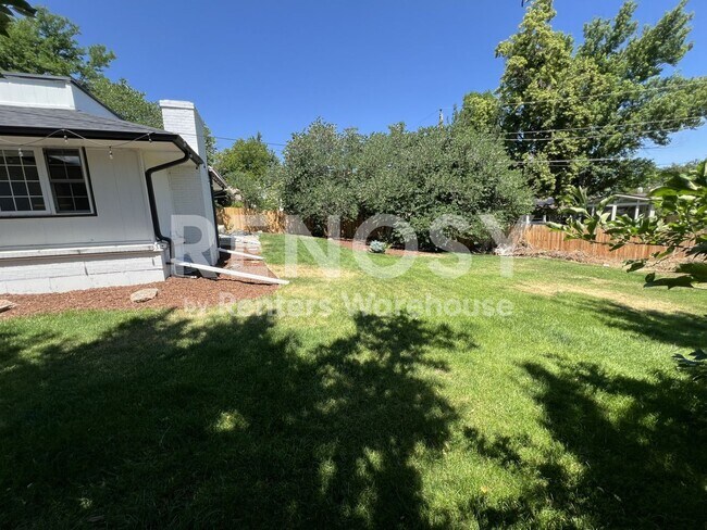 Building Photo - 7274 S Chase Way