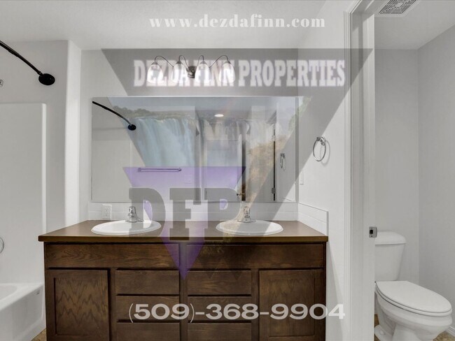 Building Photo - Recently Built, 3 Bed, 2 Bath, 1 Level Spo...