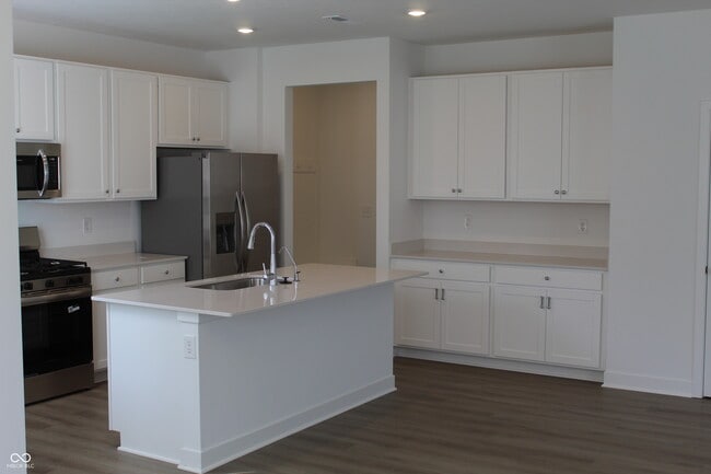 Building Photo - 1087 Marston Ln