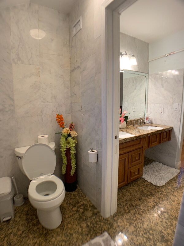 Building Photo - 3127 Stonybrook Dr