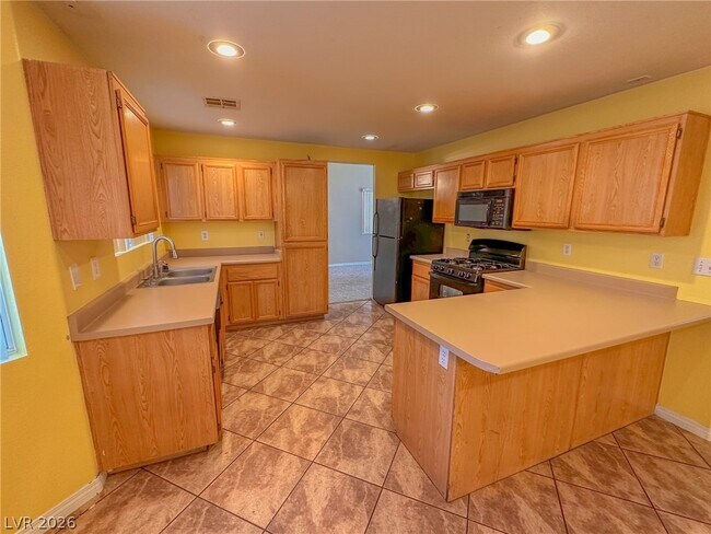 Building Photo - 3518 Fishers Landing Ave