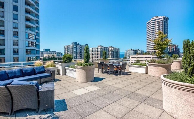 Building Photo - 0 bedroom in Seattle WA 98121