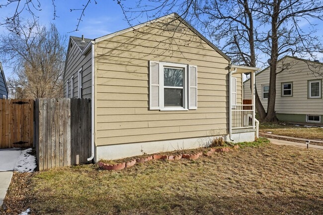 Building Photo - 4310 S Sherman St