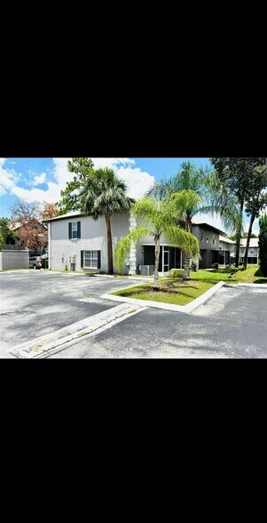 Building Photo - 5238 Sunridge Palms Dr