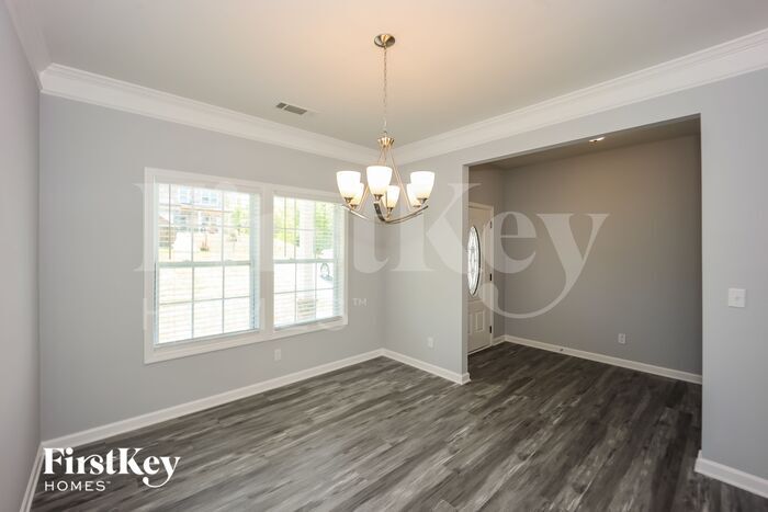 Building Photo - 121 Fairview Dr