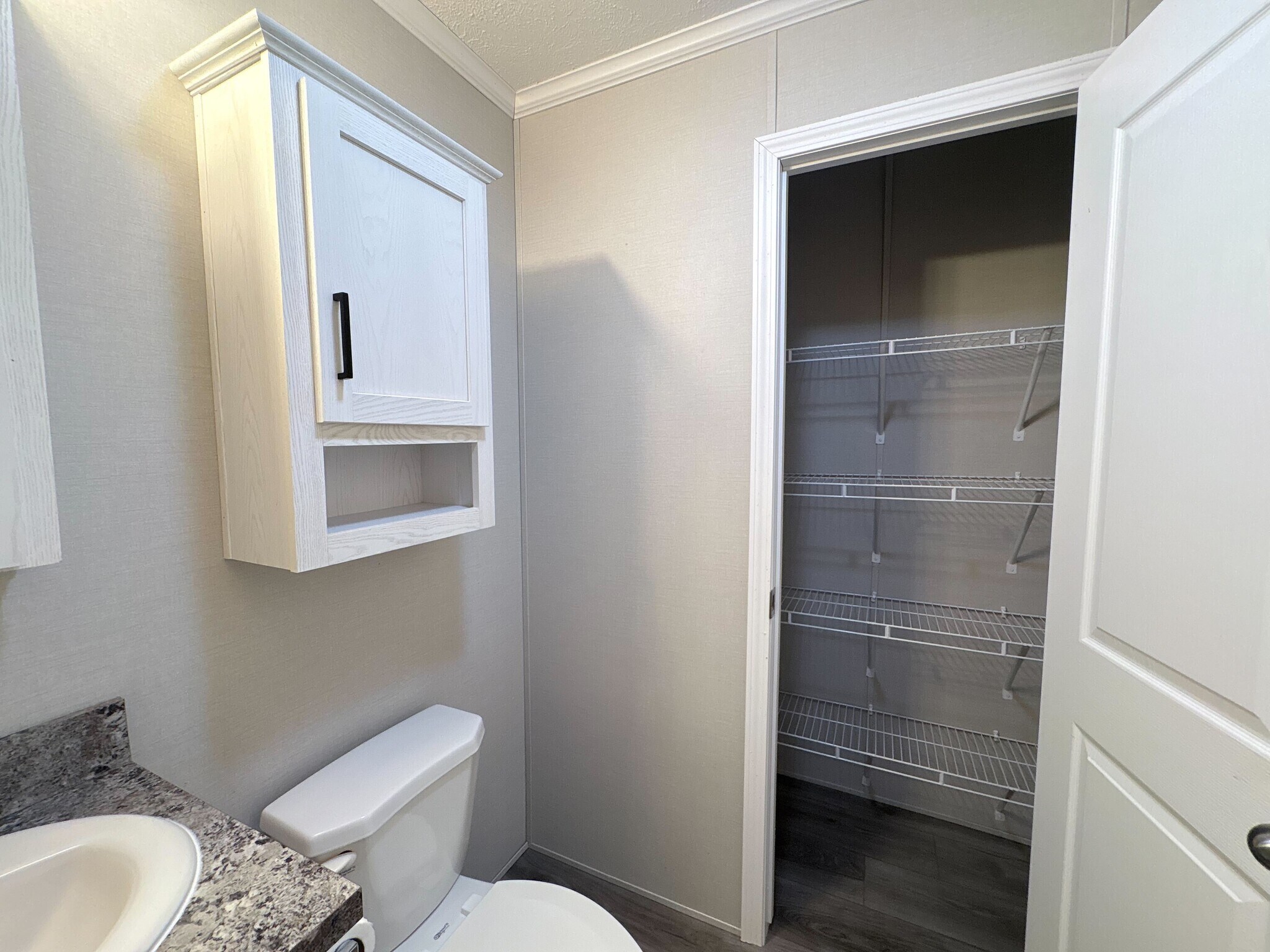 Building Photo - 10610 State Rte 762