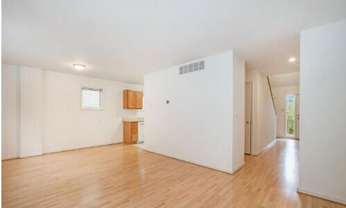 Building Photo - 905 Wildt St