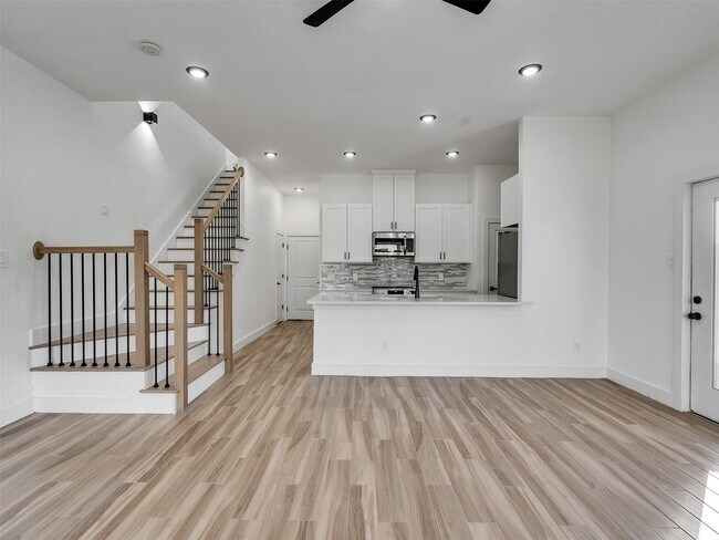 Building Photo - 4421 Reed Rd