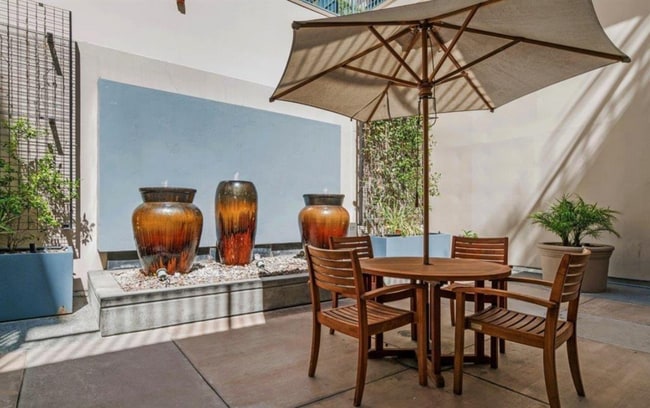 Building Photo - 530 K St