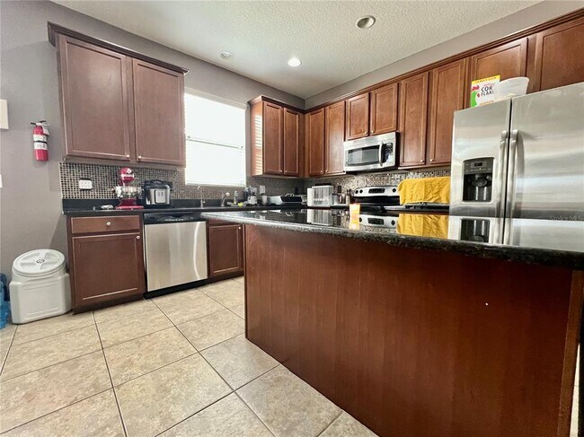 Building Photo - 724 Parker Den Dr