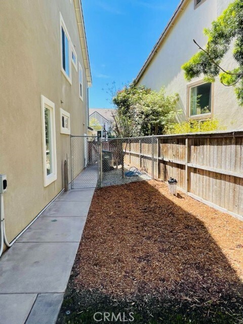 Building Photo - 1574 Glencrest Dr