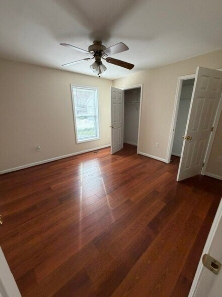 Building Photo - 10457 Hughes Ln