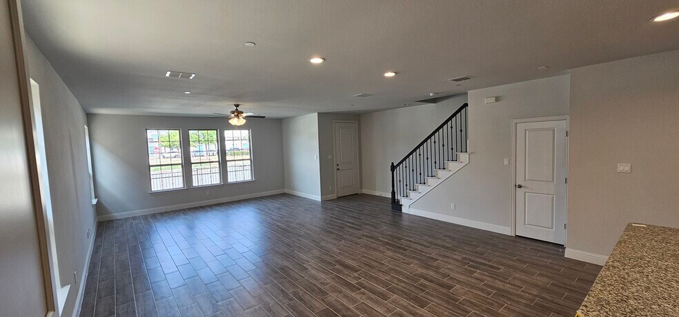 Building Photo - 5960 Bursey Rd