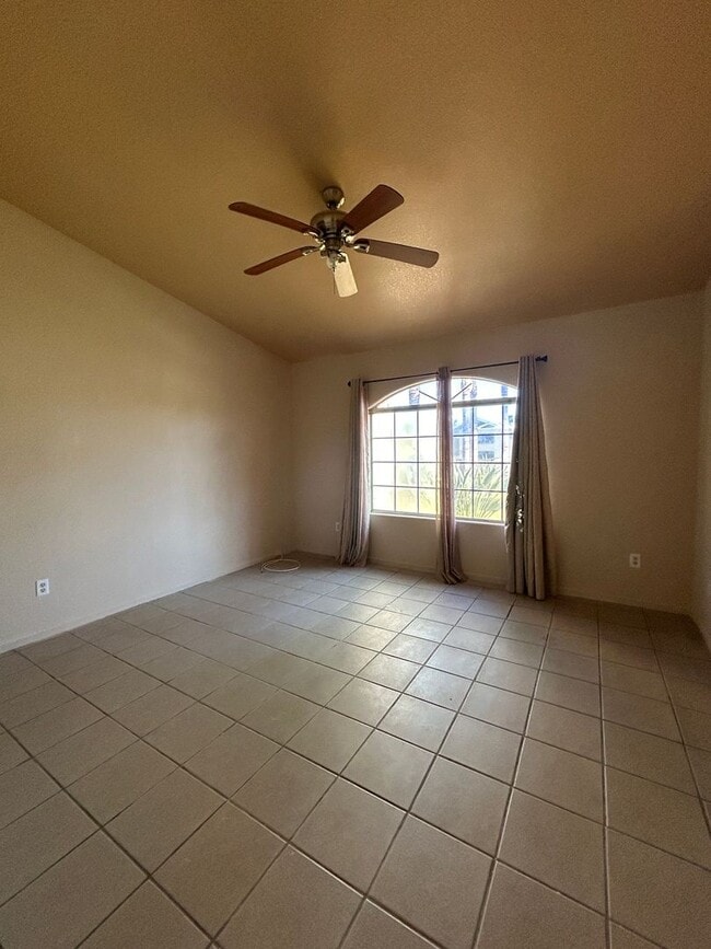 Building Photo - Take a look at this charming single family...