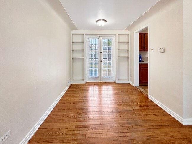 Building Photo - $0 DEPOSIT OPTION! UNIVERSITY PARK/DU, BEAUTIFUL RANCH HOME, 3 CAR GARAGE, HARDWOOD FLOORS, SOLAR...