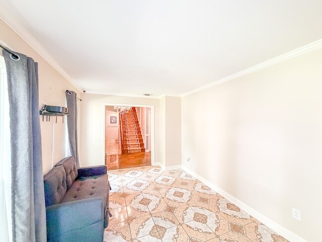 Building Photo - 10723 Elmdale Dr