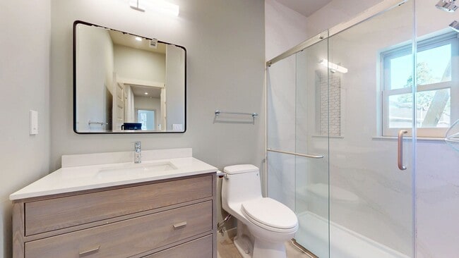 Building Photo - 2 Bedroom Brand New Berkeley Unit!