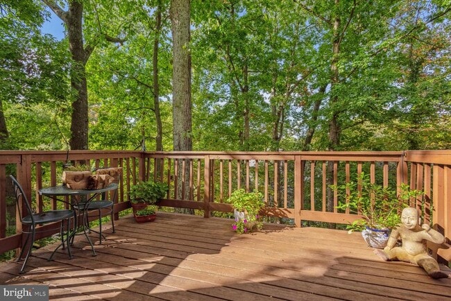 Building Photo - 6542 Hitt Ave