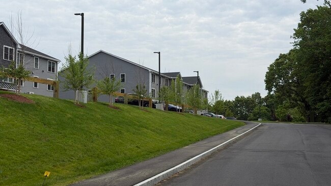 Building Photo - 251 Sladen St