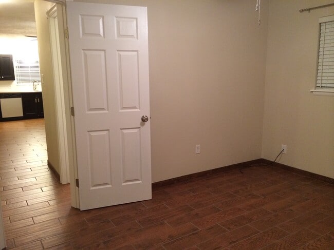 Building Photo - 6733 NW Compass Dr