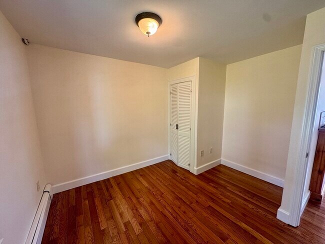 Building Photo - 48 Pleasant St
