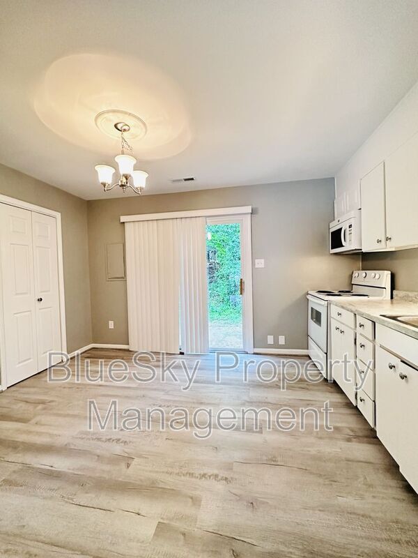 Building Photo - 2764 Gatewood Cir