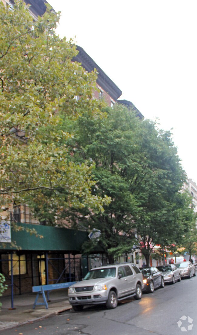 Building Photo - 122-132 Hamilton Pl