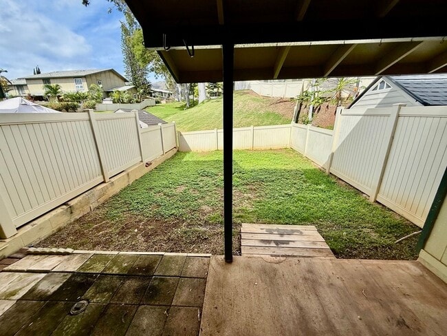 Building Photo - Palehua Hillside Community/4 BD/2.5 BA/2 PK