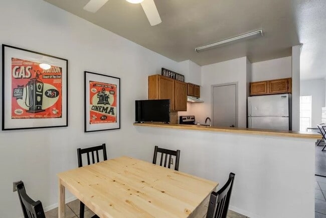 Building Photo - 2801 Rio Grande St