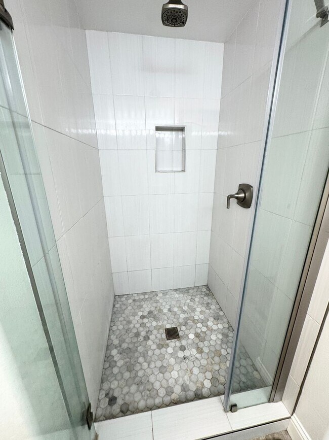 Building Photo - Perfect Shape Dublin Ranch Condo with quic...