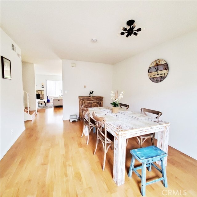Building Photo - 28025 Ridgecove Ct N