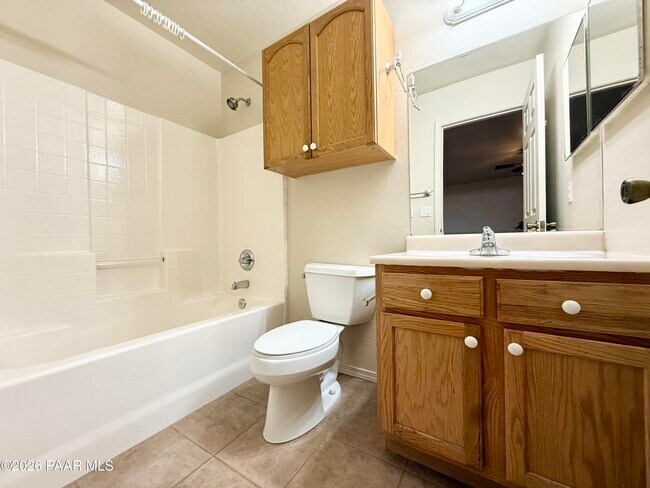 Building Photo - 6131 N Buckboard Dr