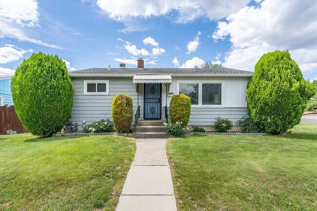 Primary Photo - Beautiful 4-Bedroom Home with Finished Bas...