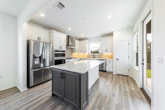 Building Photo - 201 Coachsmith St