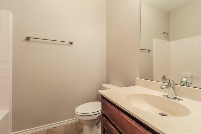 Building Photo - 3205 Stonecrop Trail