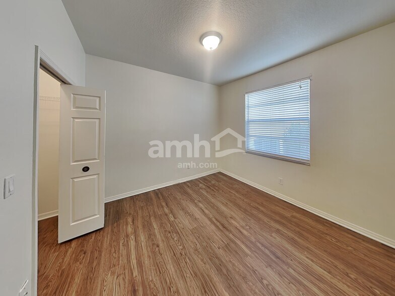 Building Photo - 9303 Heritage Oak Ct