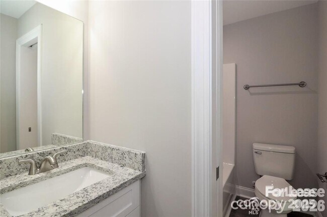 Building Photo - 3967 Newhall Dr NW