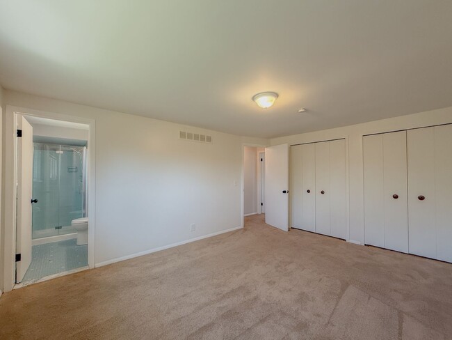 Building Photo - Welcome Home