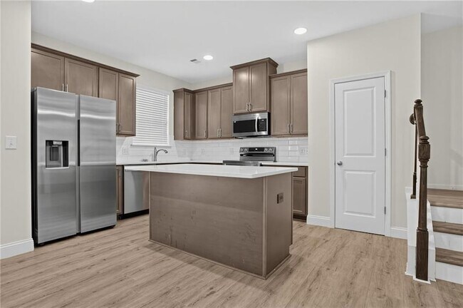 Building Photo - 4933 Longview Walk