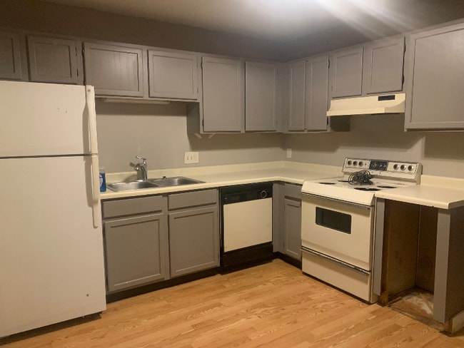 Building Photo - 121 Arcadia Ln