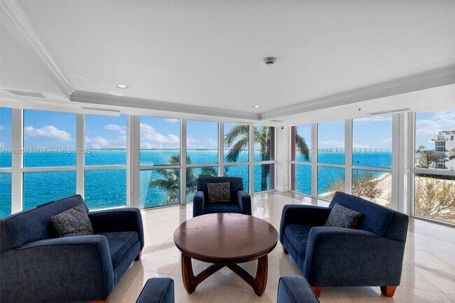 Building Photo - 1155 Brickell Bay Dr